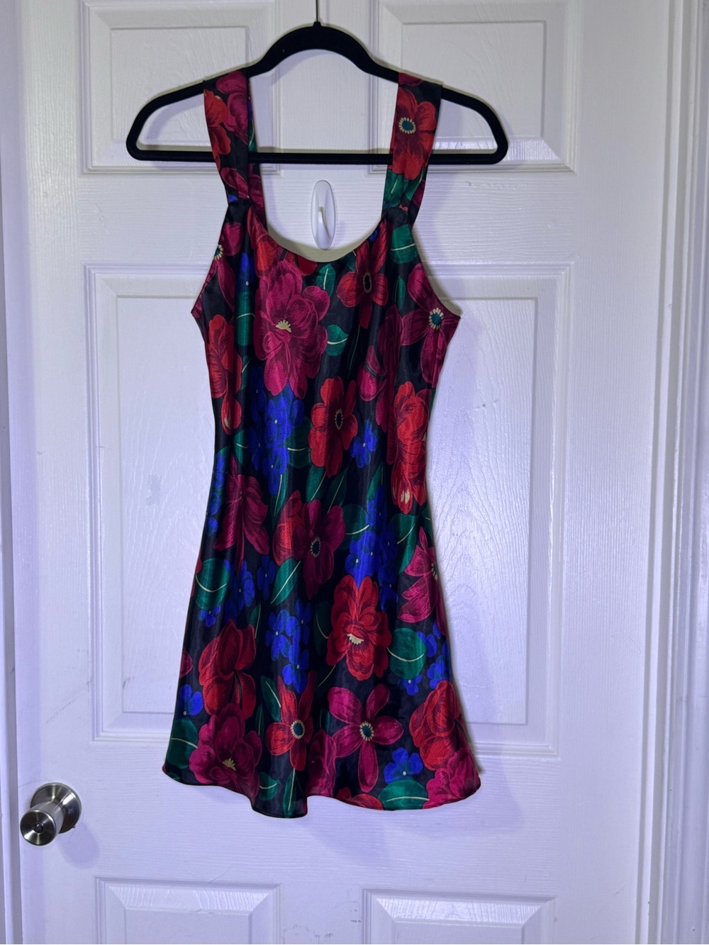 Vintage Floral Scoop-Neck Mini Dress in Red & Blue
